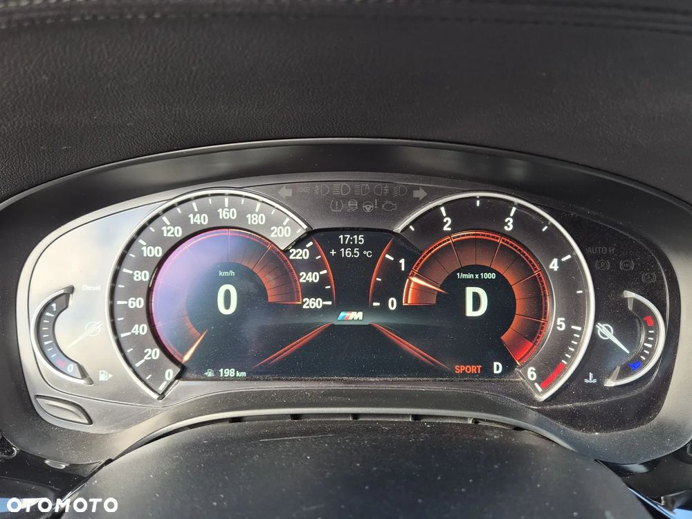 BMW Seria 5 520d xDrive Luxury Line sport - 38