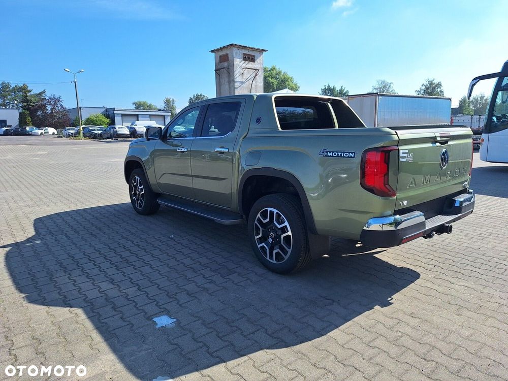 Volkswagen Amarok - 12