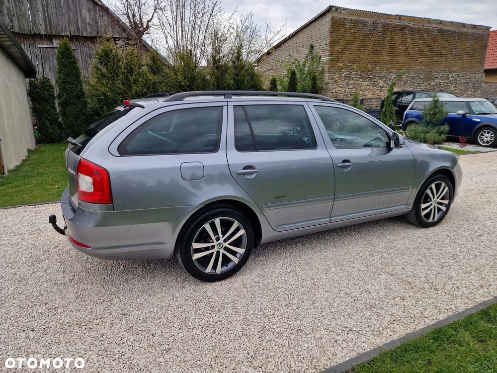 Skoda Octavia 1.8 TSI FAMILY - 18