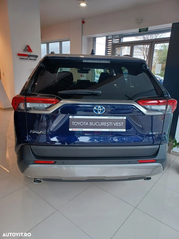 Toyota RAV4 - 3