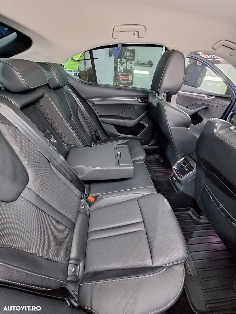 Skoda Octavia 2.0 TDI STYLE DSG - 6