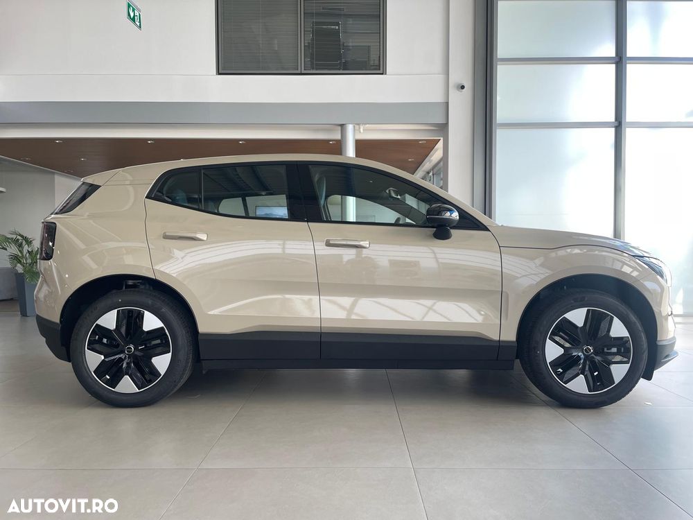 Volvo EX30 Single Motor RWD Plus - 4