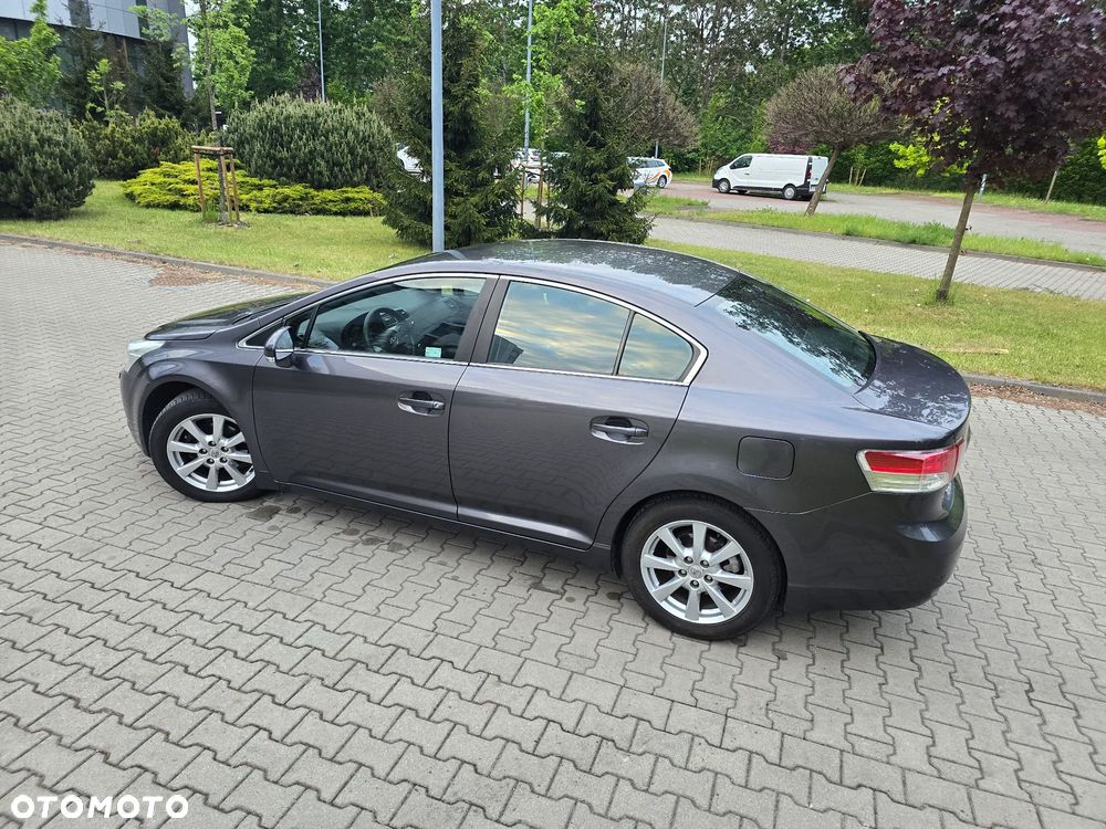 Toyota Avensis 2.0 D-4D Luna - 7