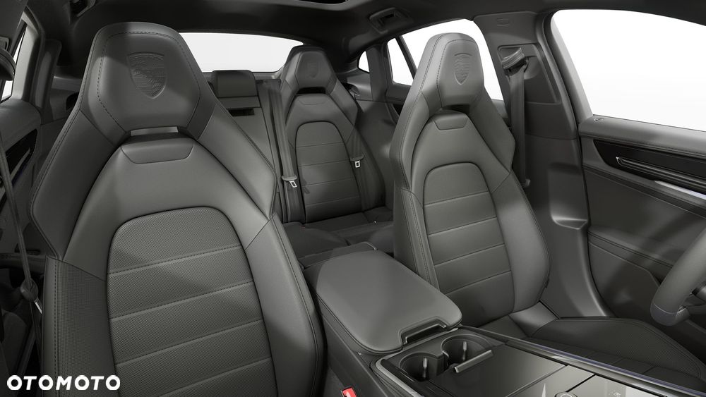 Porsche Panamera 4 E-Hybrid PHEV - 5