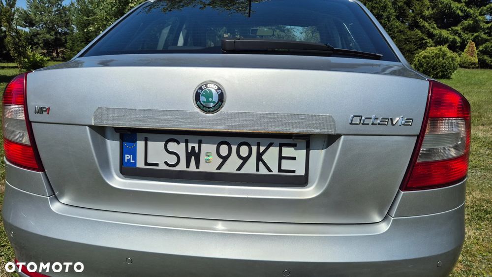 Skoda Octavia 1.6 Ambition - 6