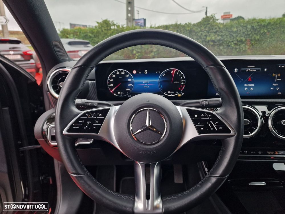 Mercedes-Benz A 250 e Style Plus - 24