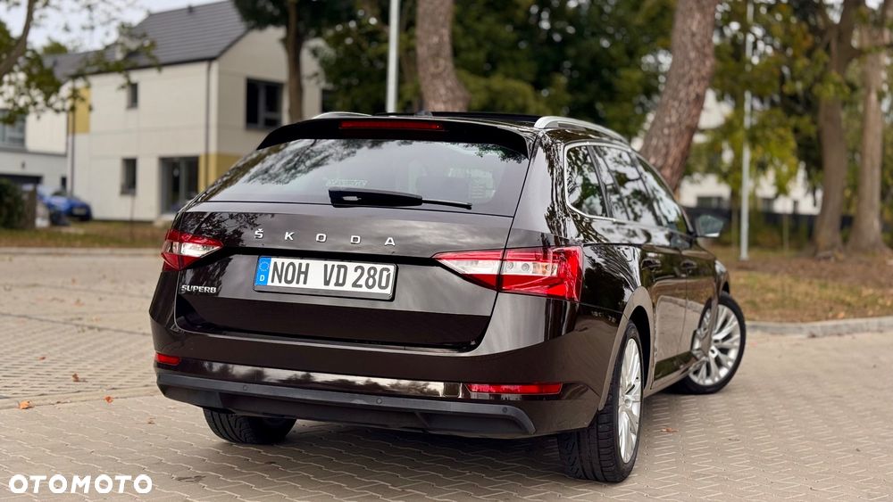Skoda Superb 2.0 TDI DSG Style - 28