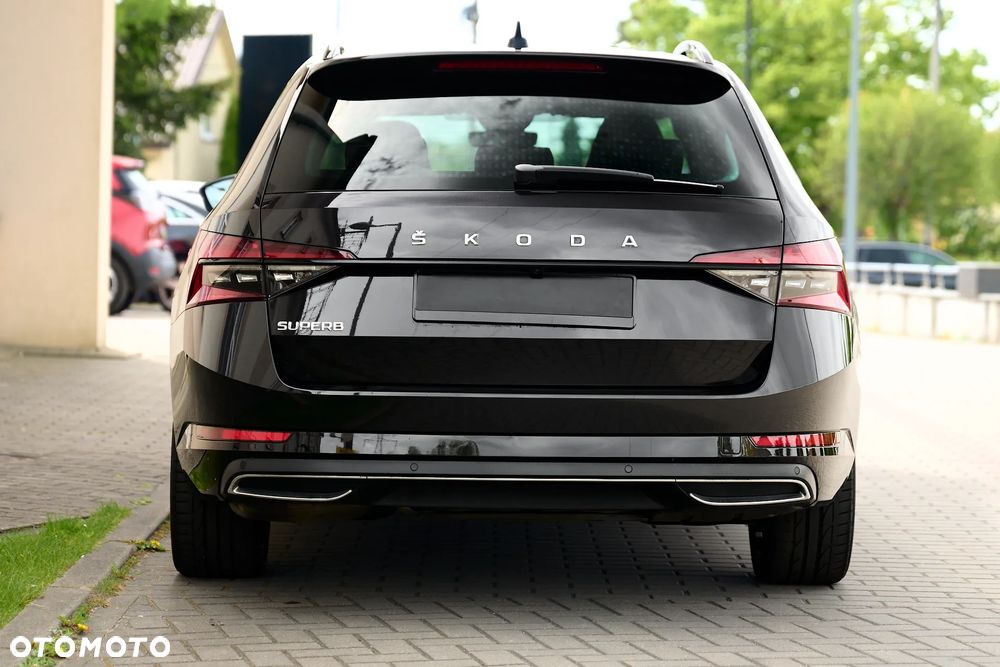 Skoda Superb 1.5 TSI DSG Sportline - 11