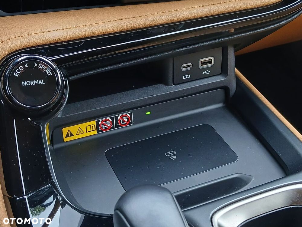 Lexus NX 350h Prestige AWD - 28