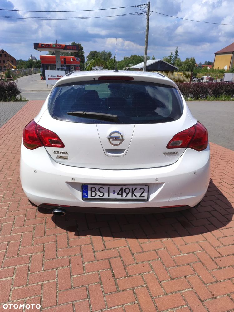 Opel Astra 1.4 Turbo 150 Jahre - 6