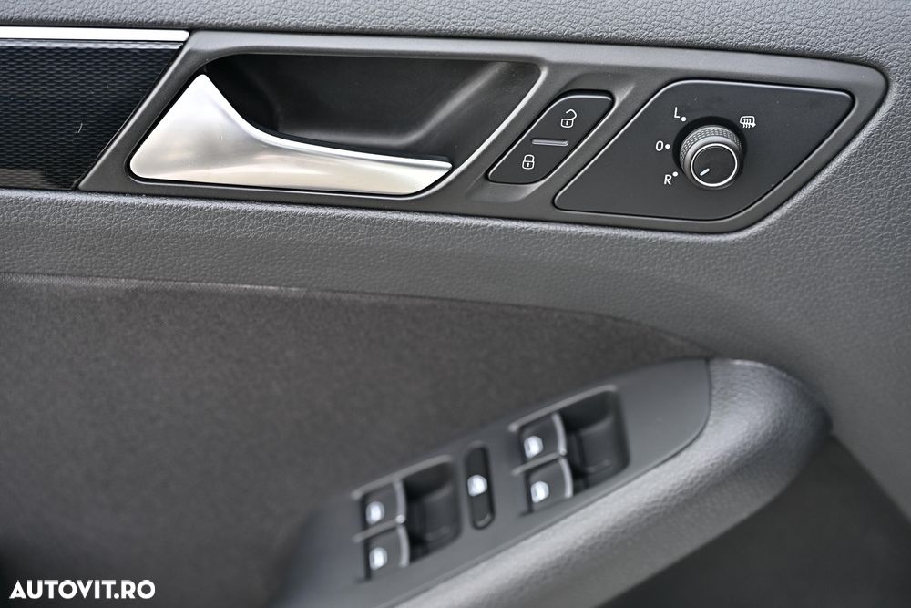 Volkswagen Jetta - 26