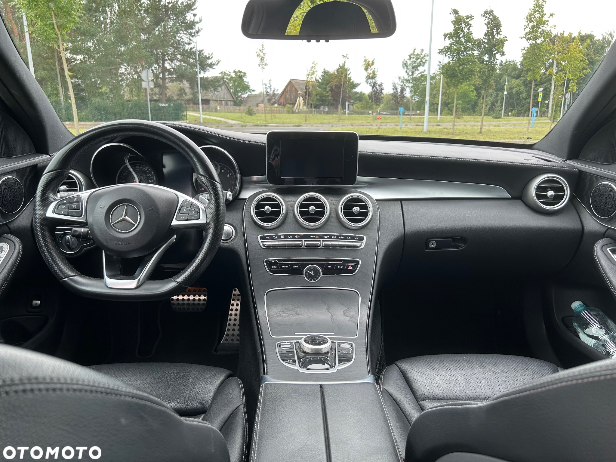 Mercedes-Benz Klasa C 300 9G-TRONIC AMG Line - 20