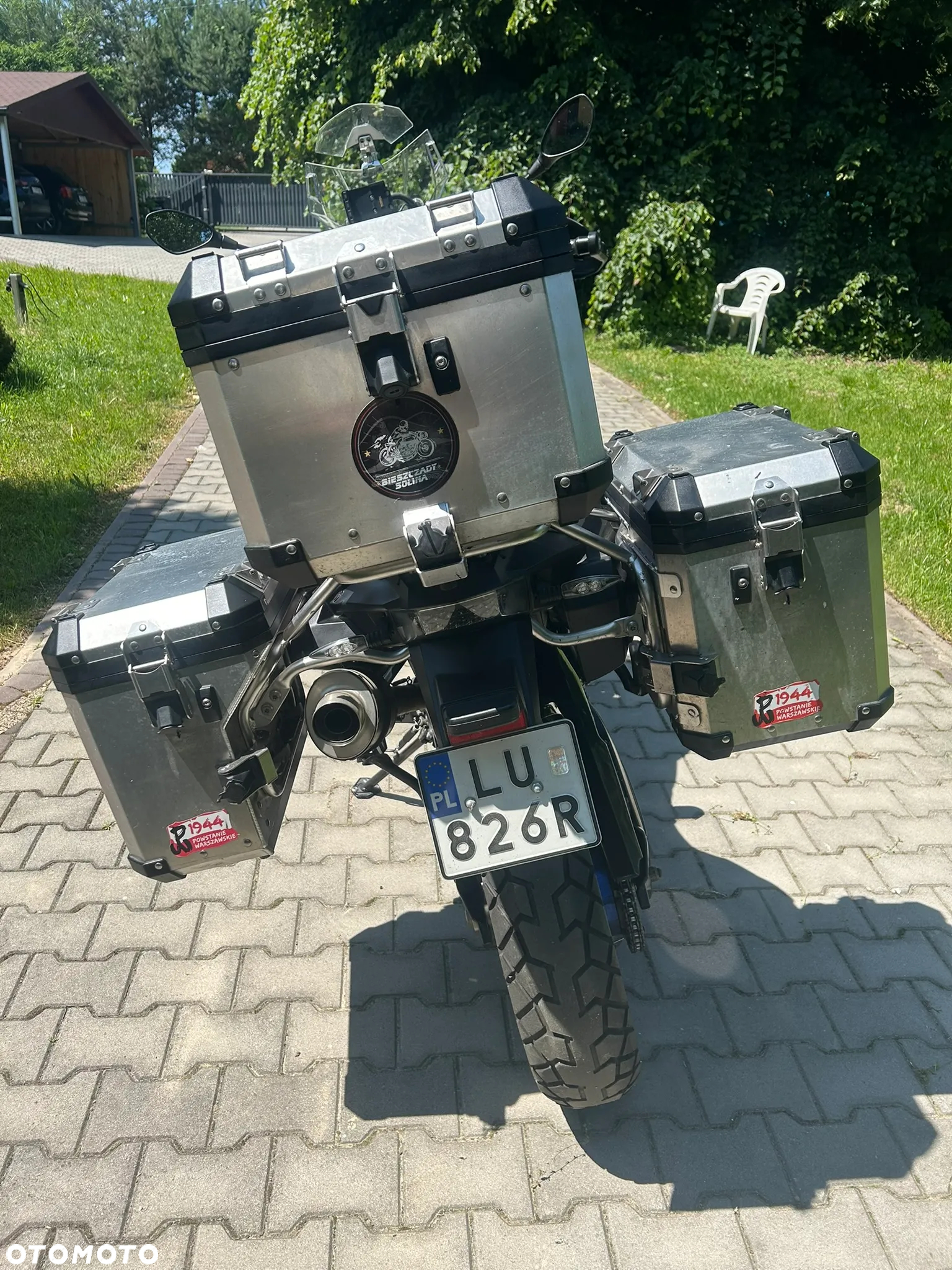BMW F - 13