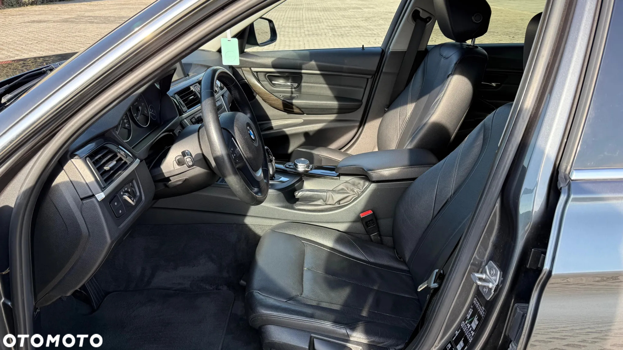 BMW Seria 3 320d Touring xDrive Luxury Line - 20