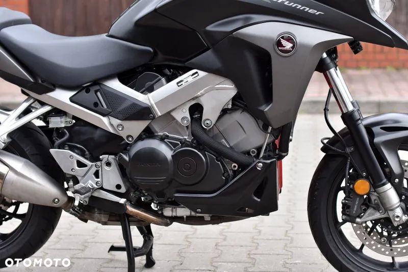 Honda VFR - 9