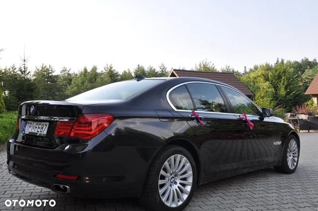 BMW Seria 7 750Li xDrive - 30