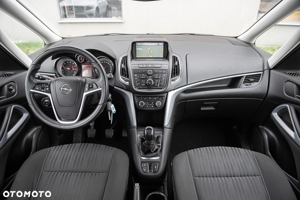 Opel Zafira - 27