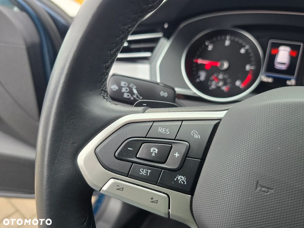 Volkswagen Passat - 29