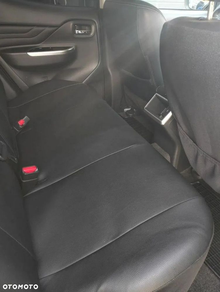 Mitsubishi L200 2.2 d DC Instyle Plus - 12