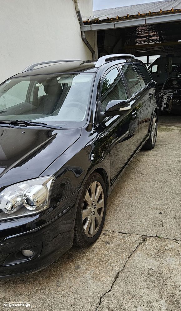 Toyota Avensis SW 2.0 D-4D Sol - 2