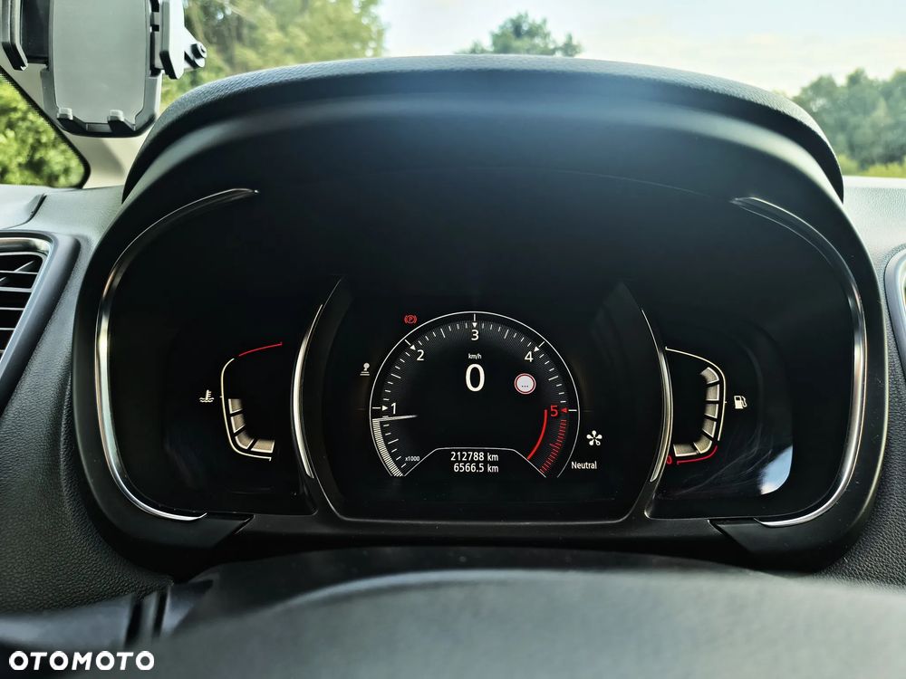 Renault Scenic - 8