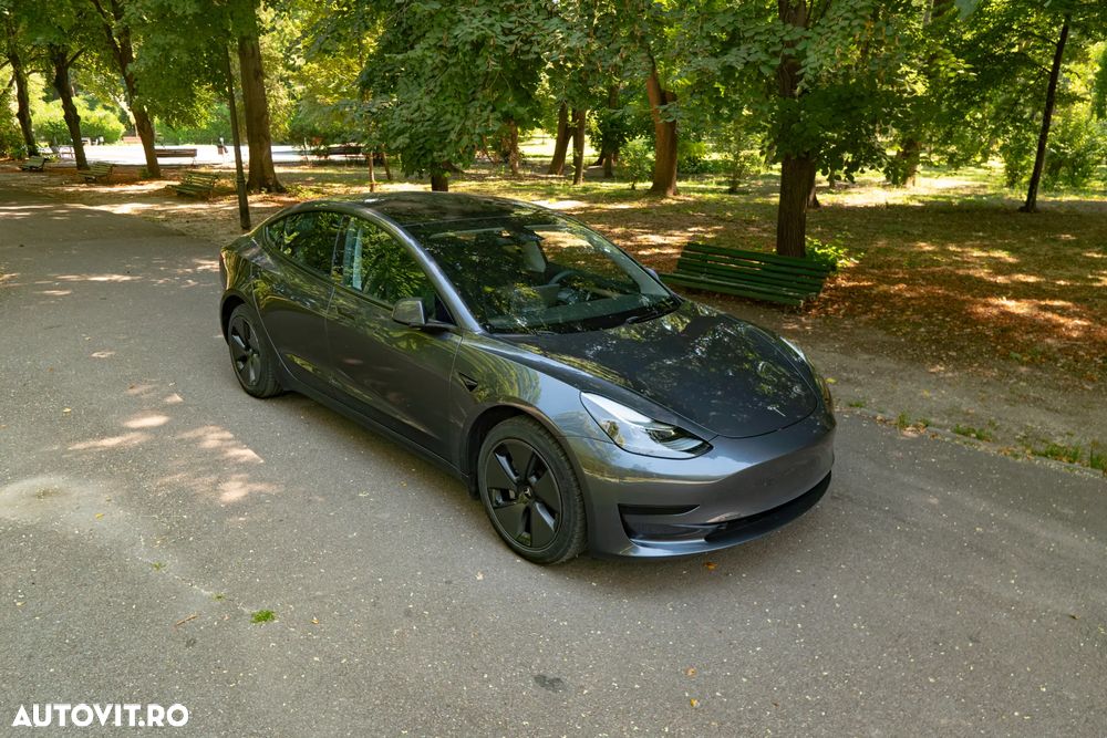 Tesla Model 3 - 6