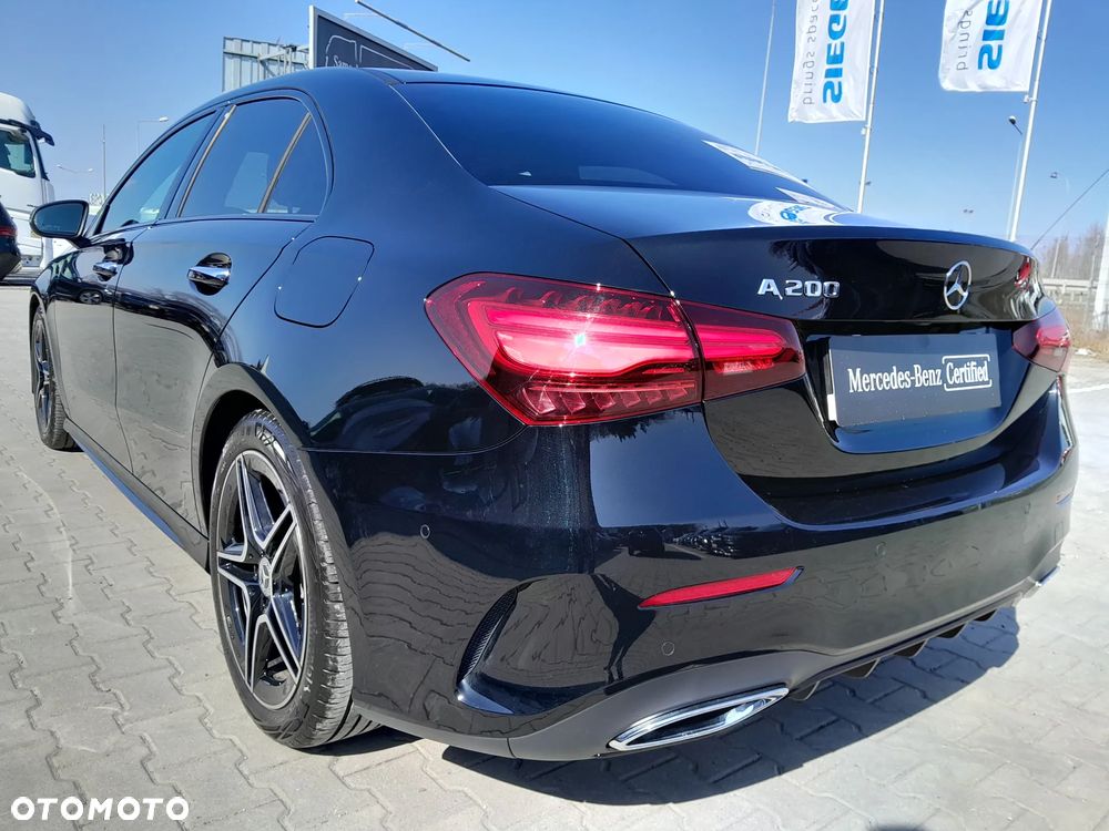 Mercedes-Benz Klasa A 200 AMG Line 7G-DCT - 3