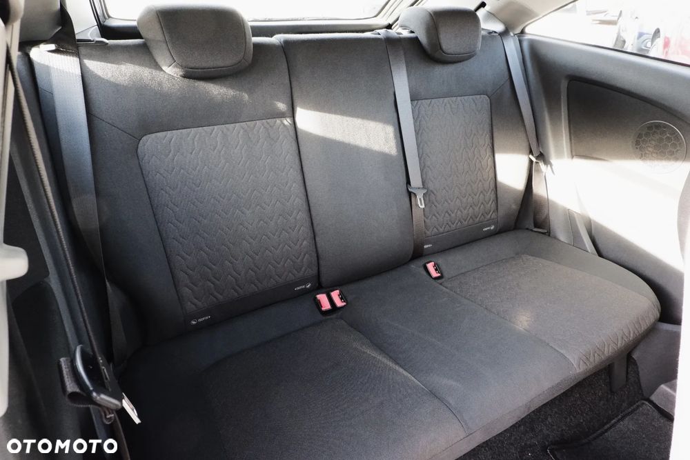 Opel Corsa 1.2 16V Enjoy - 11