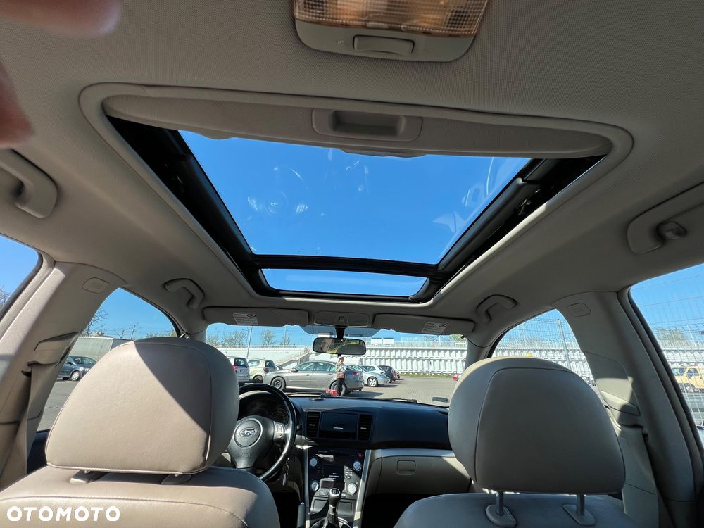 Subaru Outback 2.0D RC 000 - 13