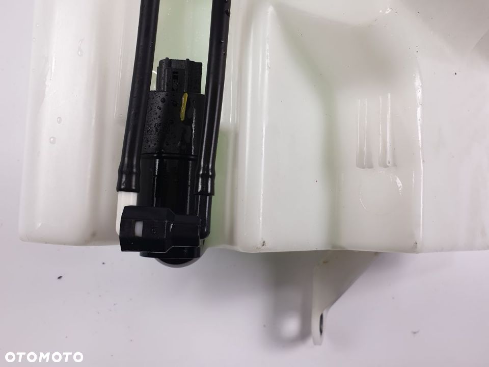 Zbiorniczek Spryskiwaczy TOYOTA C HR 2.0H od 2019 roku - 4