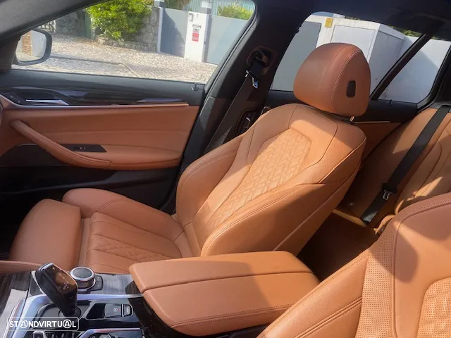 BMW 530 e Pack Desportivo M - 35