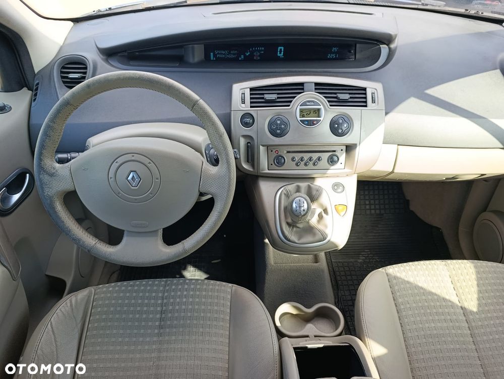 Renault Scenic 1.6 16V Dynamique - 6