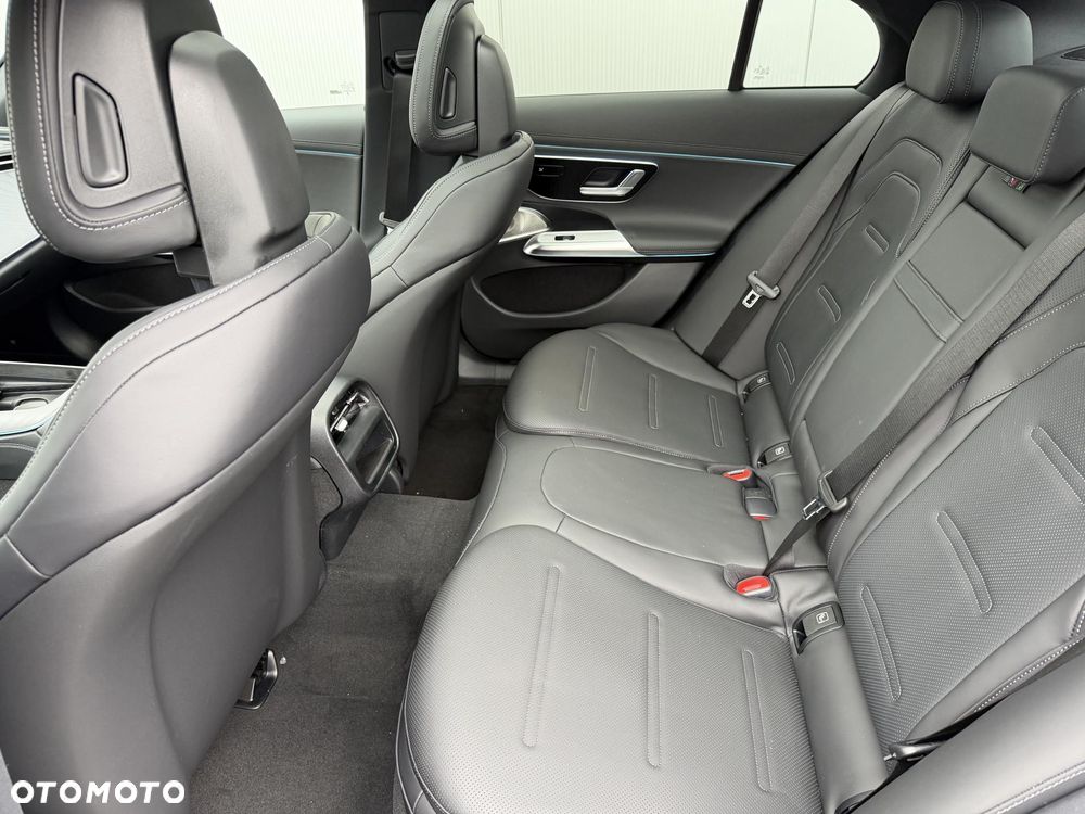 Mercedes-Benz Klasa E ver-amg-53-phev-4--maticplus - 17