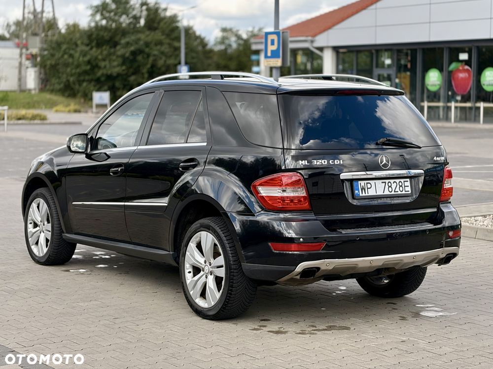 Mercedes-Benz ML - 4