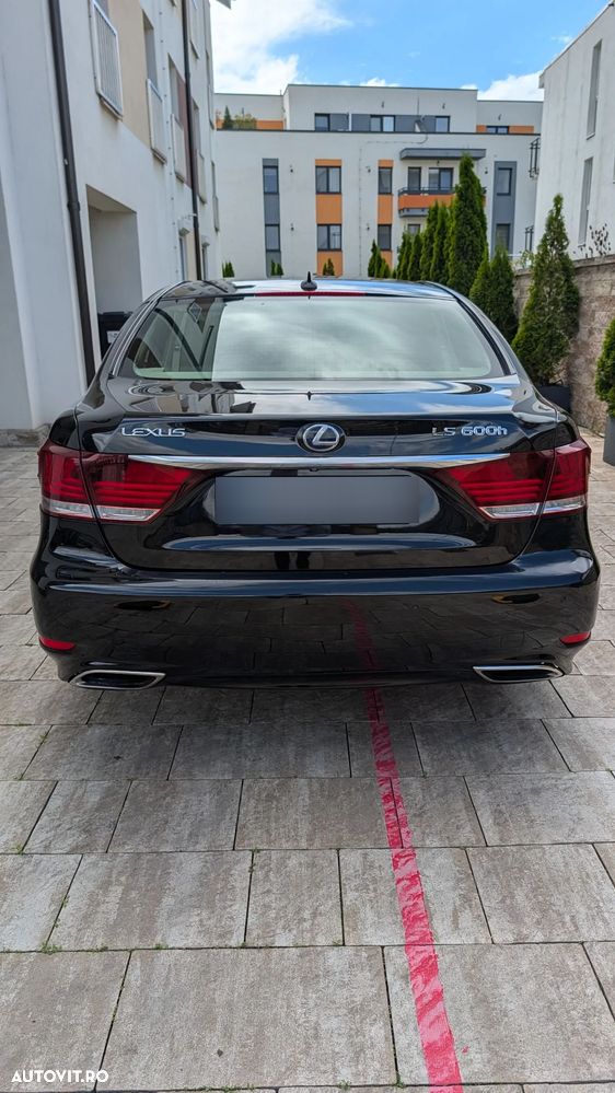 Lexus Seria LS - 7