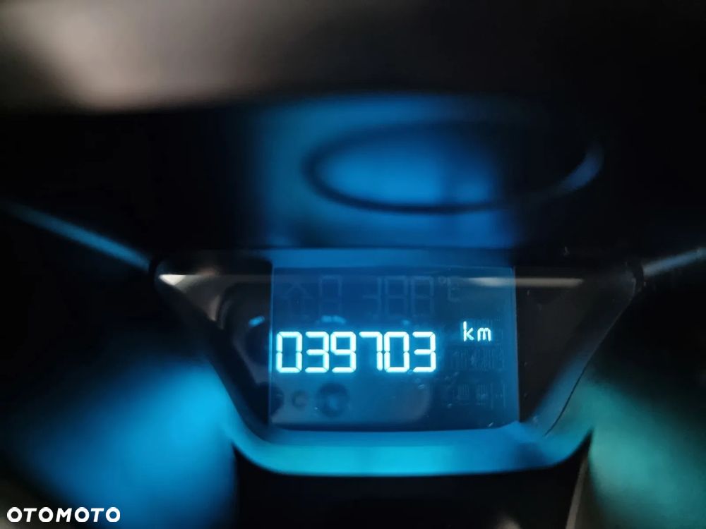 Ford Fiesta - 12