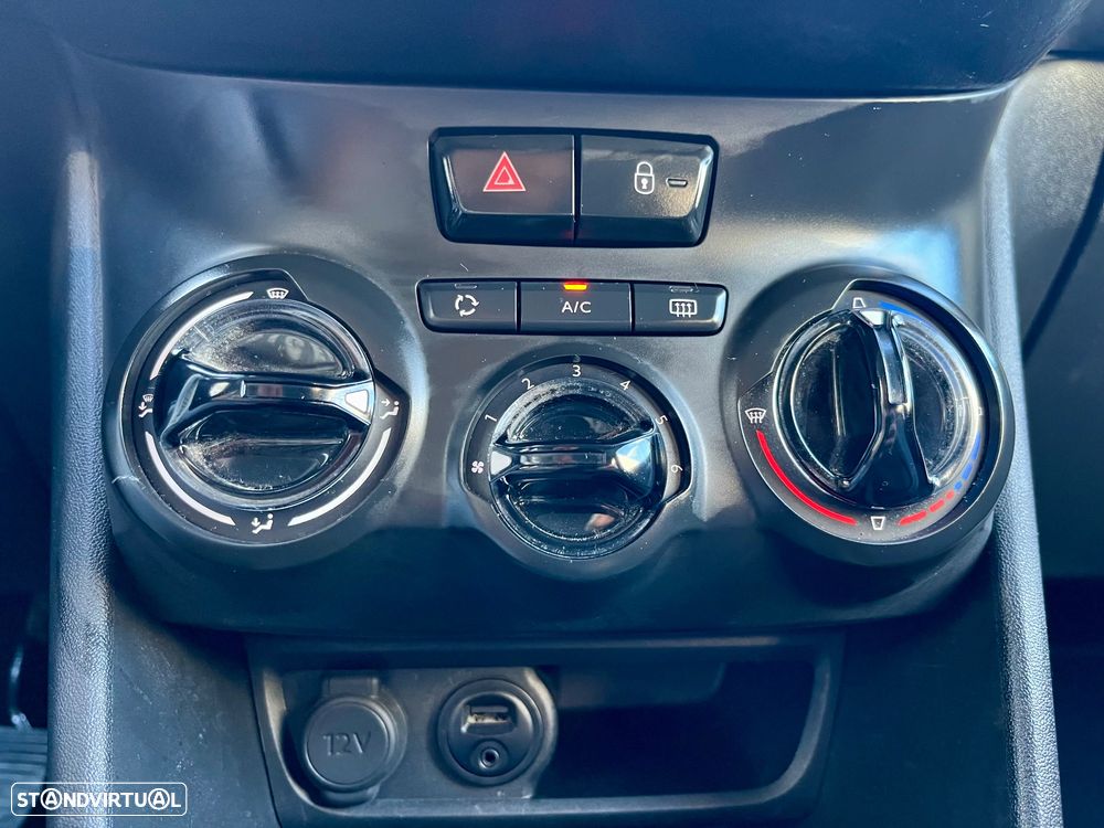 Peugeot 2008 1.2 PureTech Style - 38