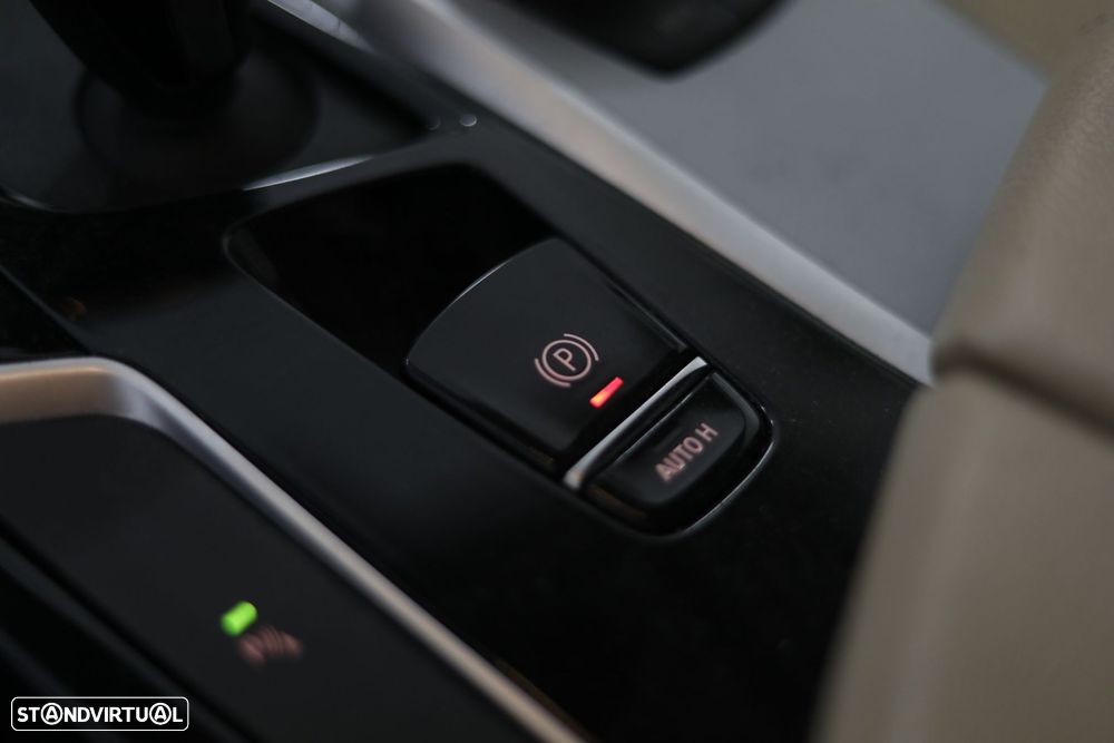 BMW 520 d Auto - 13