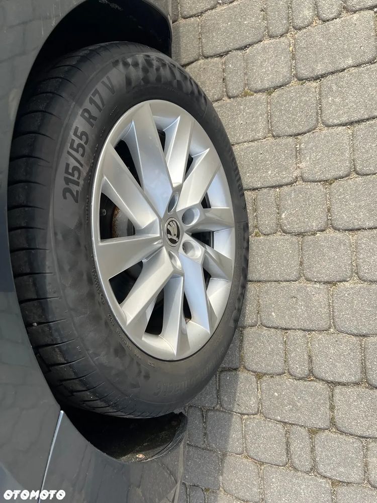 Skoda Superb 2.0 TDI DSG Premium Edition - 27