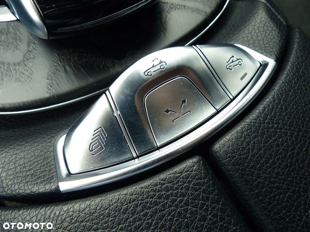 Mercedes-Benz Klasa E 200 9G-TRONIC AMG Line - 29