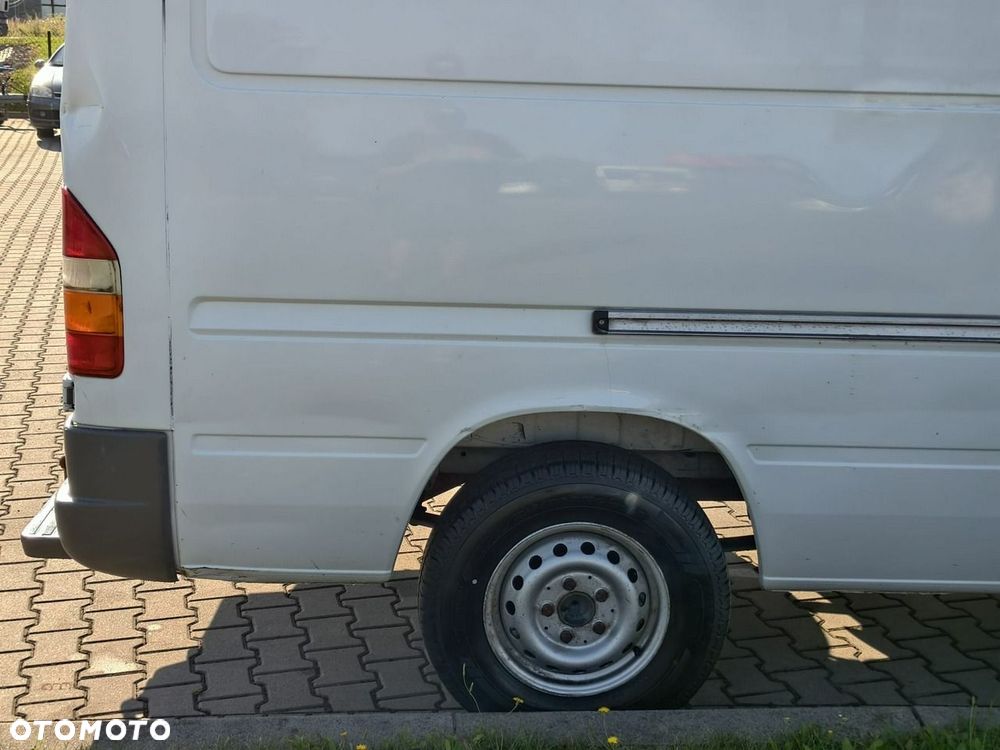 Mercedes-Benz Sprinter - 16