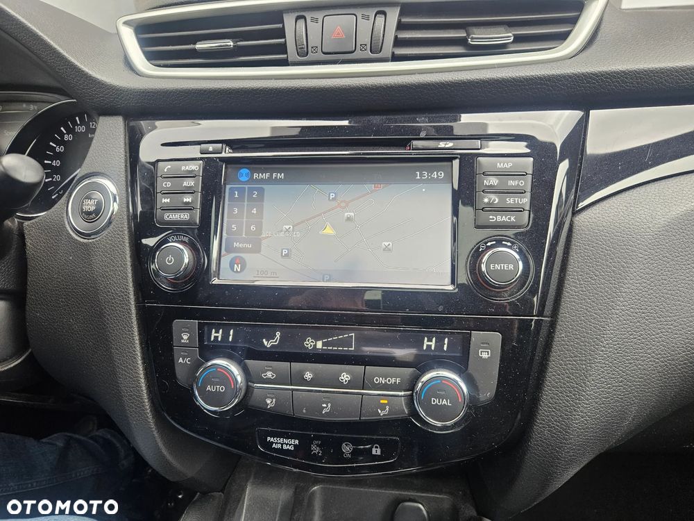 Nissan Qashqai 1.2 DIG-T Tekna EU6 - 17