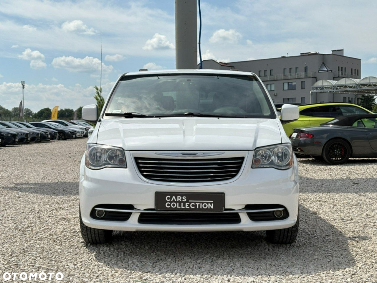 Chrysler Town & Country 3.6 Limited - 9