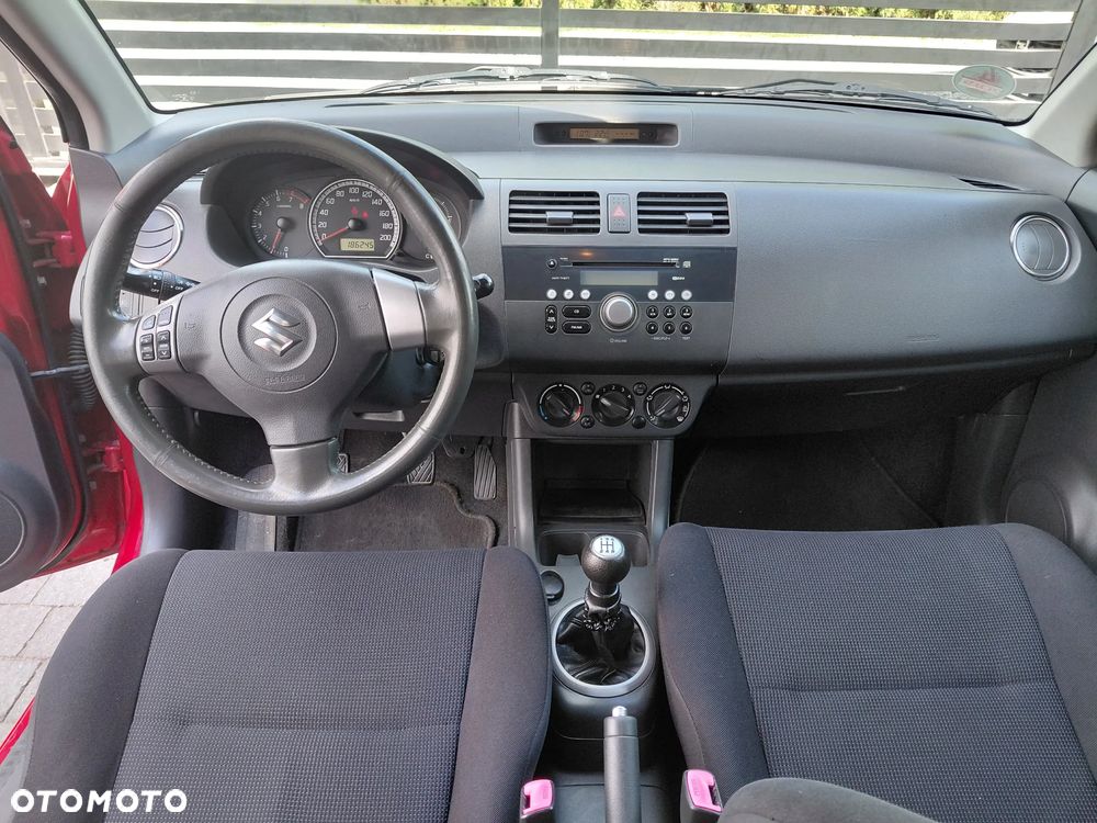 Suzuki Swift 1.3 Club - 10