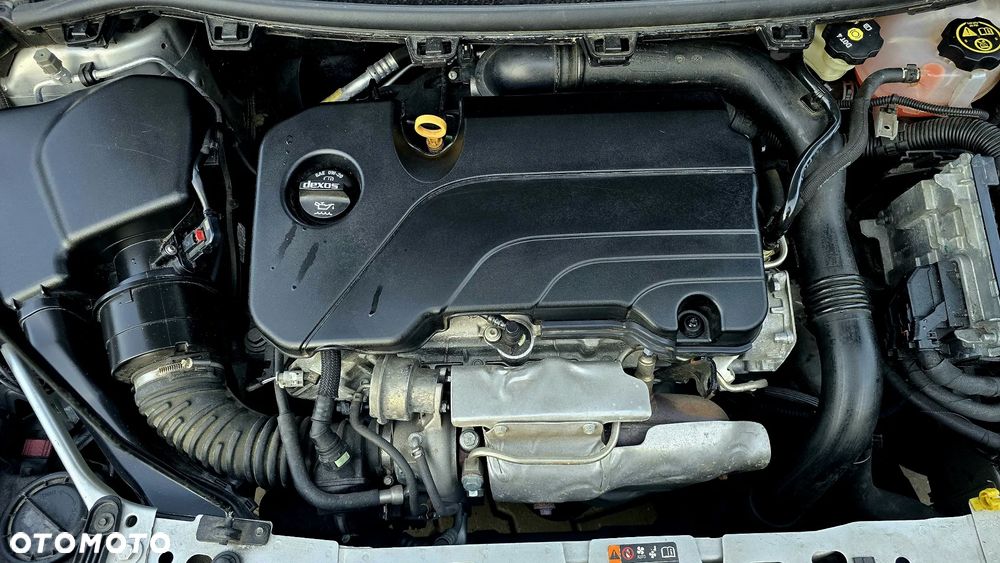 Opel Astra 1.4 Turbo Innovation - 23