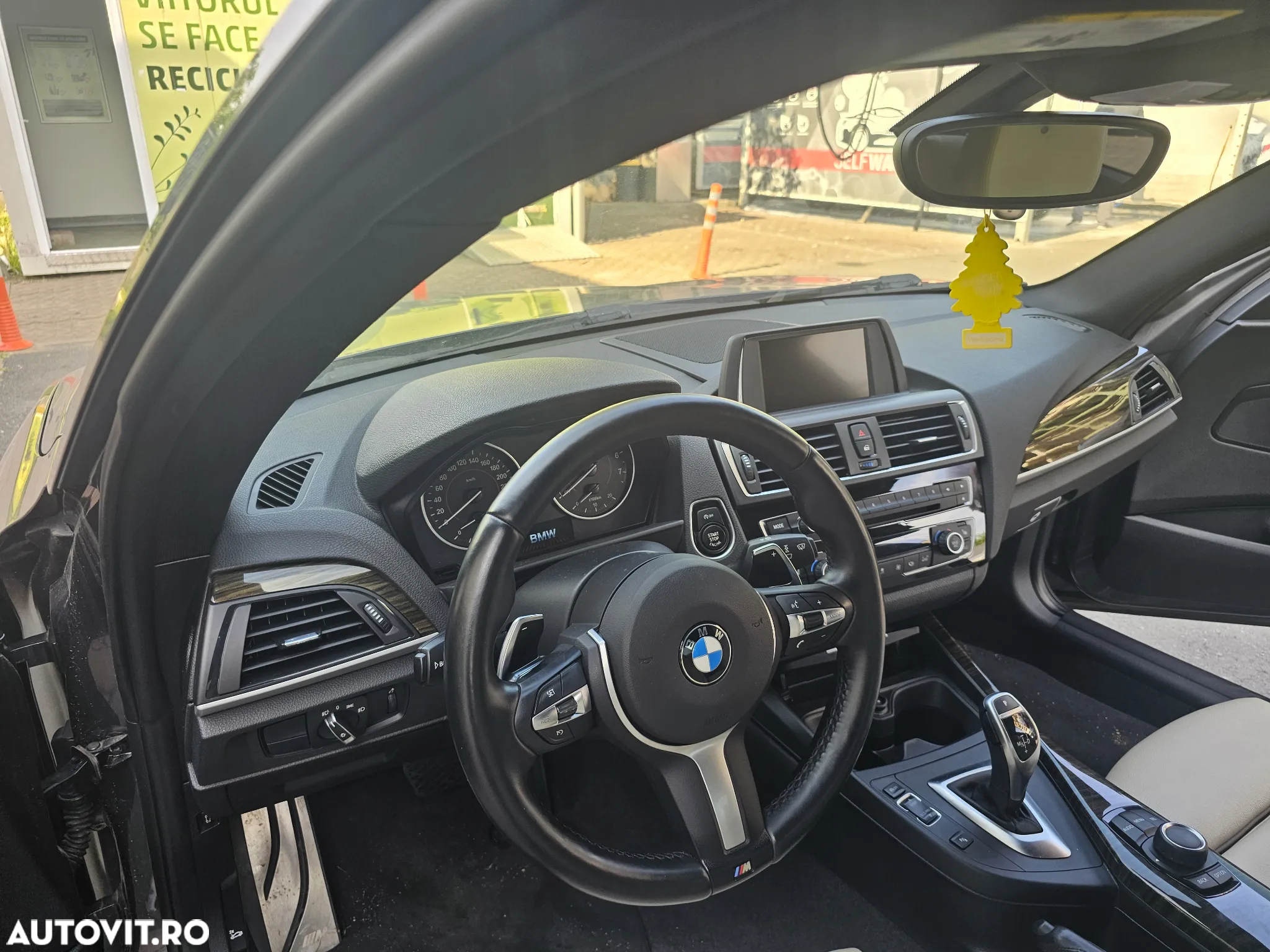 BMW M2 M240i xDrive AT - 8