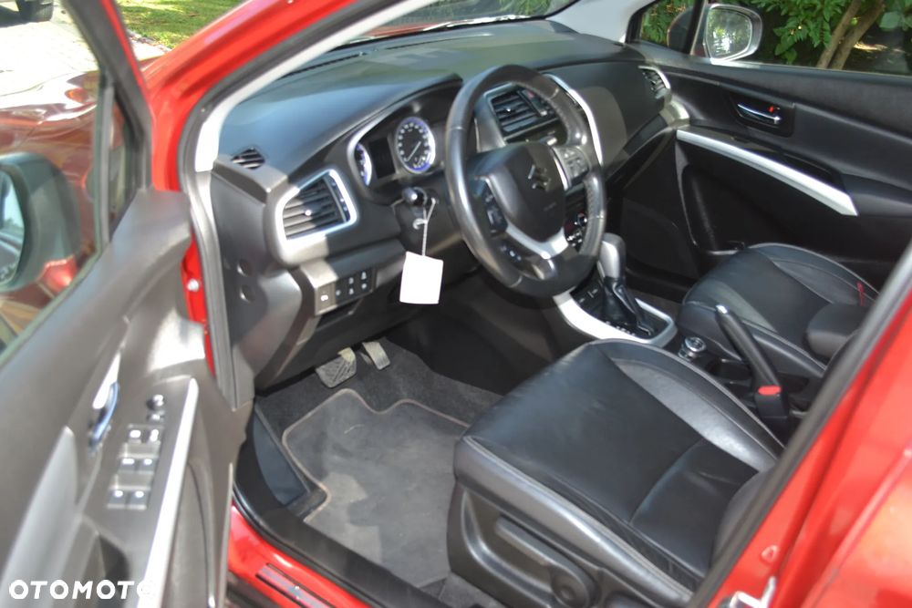 Suzuki SX4 S-Cross 1.4 T Premium 4WD - 7