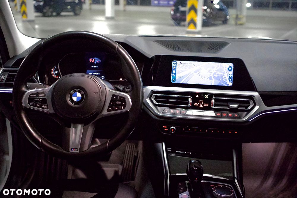 BMW Seria 3 318i Sport Line sport - 21