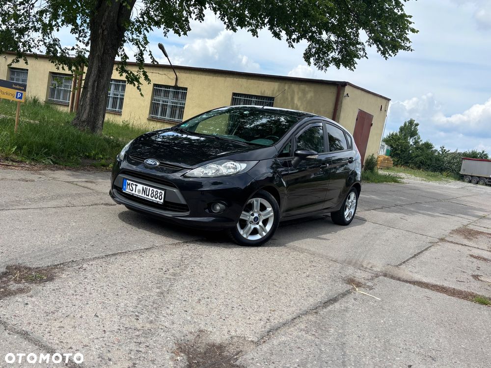Ford Fiesta 1.25 Champions Edition - 27