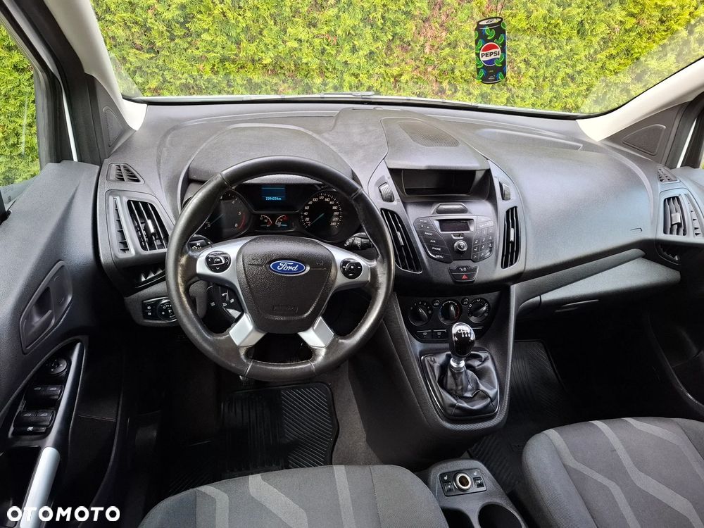Ford Transit Connect - 12